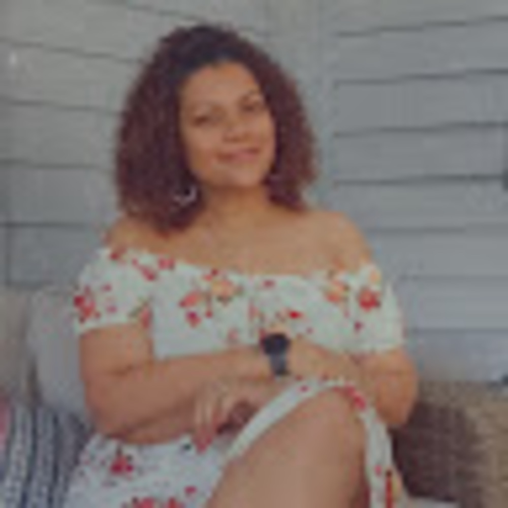 Meet your Posher, Adrianne